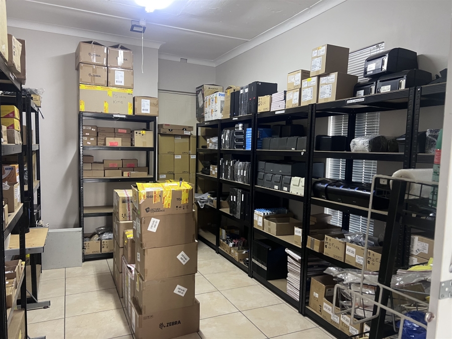 Commercial Property for Sale in Vincent Eastern Cape